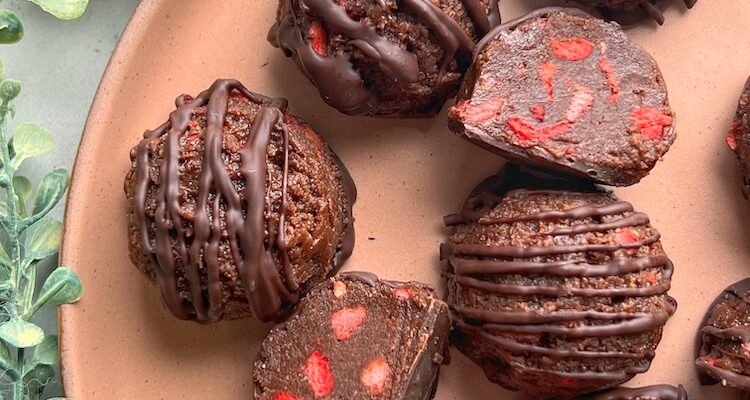 Healthy Chocolate Strawberry Truffles