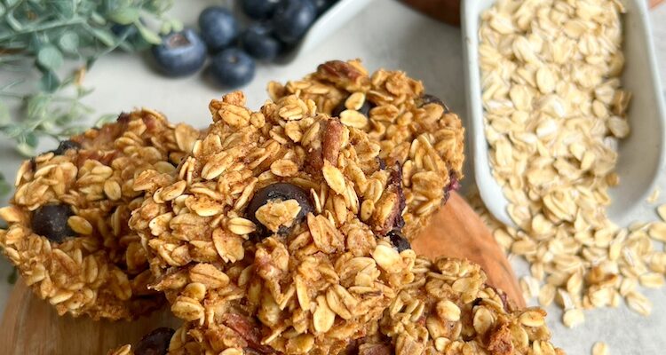 Bluberry Pecan Baked Oatmeal Cups